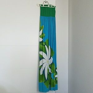Pareau tube dress with hinano flowers